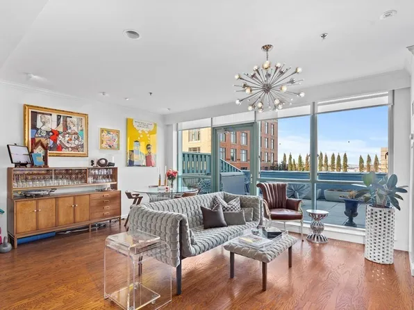 234 Causeway St APT 1003, Boston, MA 02114