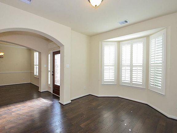 2nd image of 5922 Crawford Hill Ln