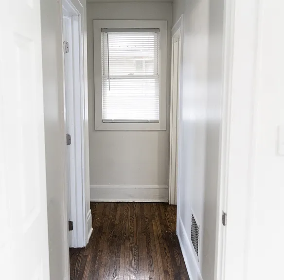 1487 Granville St — Photo 90