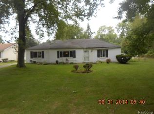 21125 Avon Ln, Southfield, MI 48075