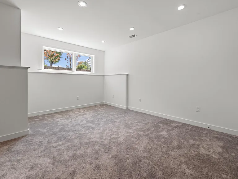 1st floor open space / 2nd living space