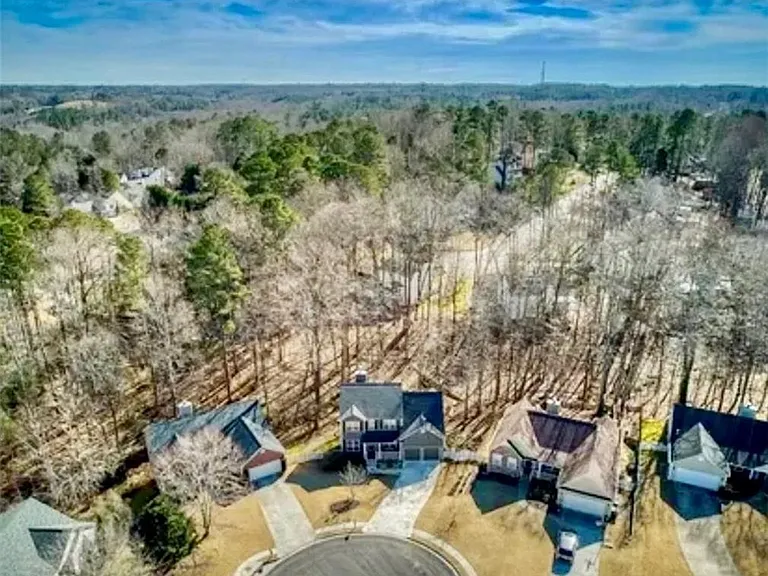 5706 Amberside Ln — Photo 4