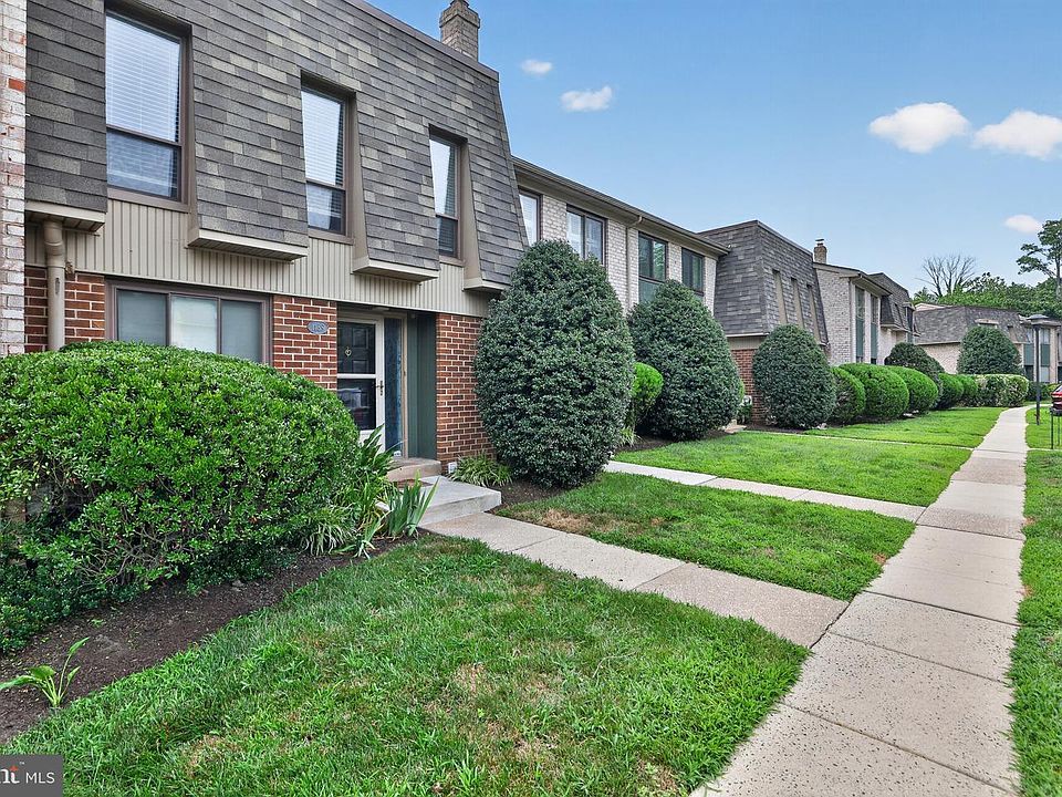 1st image of 1139 Putnam Blvd #23