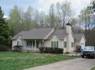 118 Salem Ln, Cornelia, GA 30531