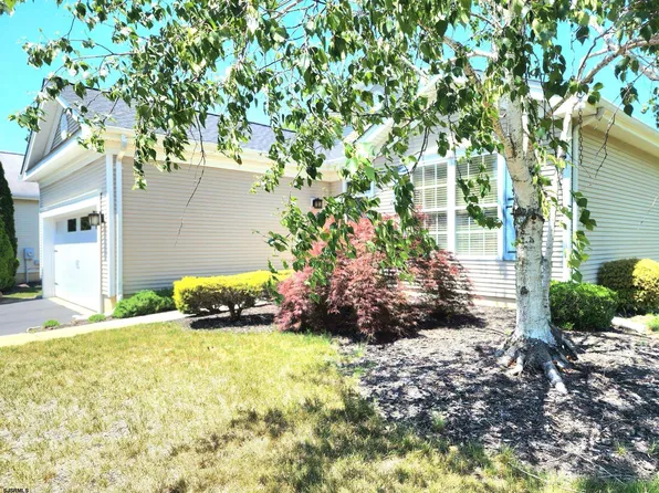 180 Southampton Dr, Galloway, NJ 08205