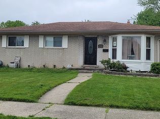 29340 Fairfield Dr, Warren, MI 48088