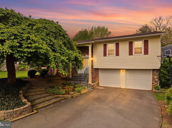 3174 Kirkwell Pl, Herndon, VA 20171