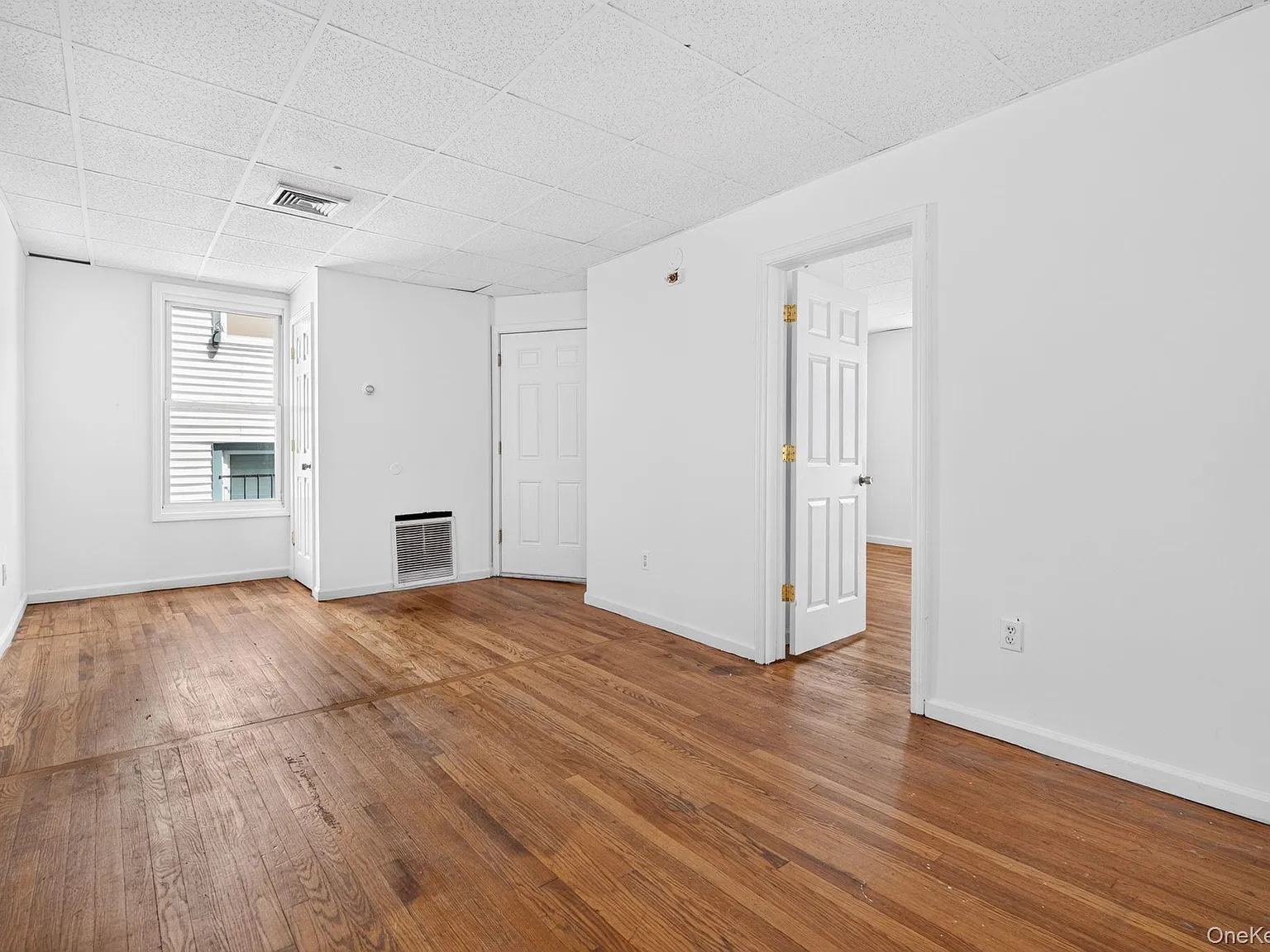 2 bed, 1.0 bath, 1100 sqft, $1,850 — Photo 3