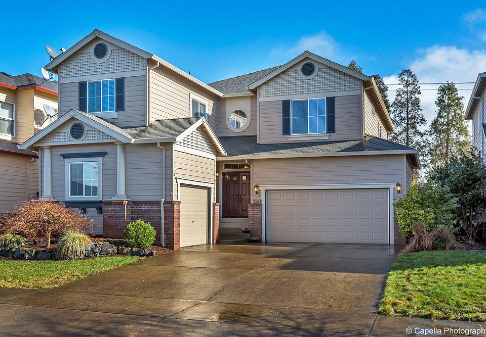 1st image of 2264 NE 14th Pl