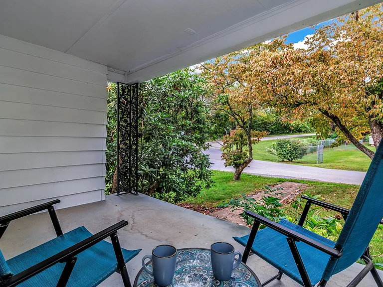 120 Fountain Way — Photo 4