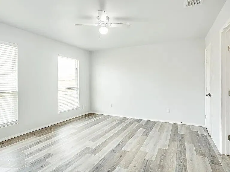 5514 Jarvis St #A — Photo 10
