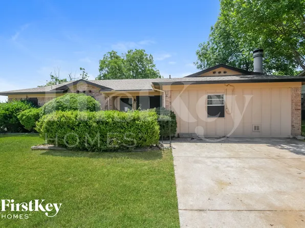 244 E Malone Ave, Crowley, TX 76036