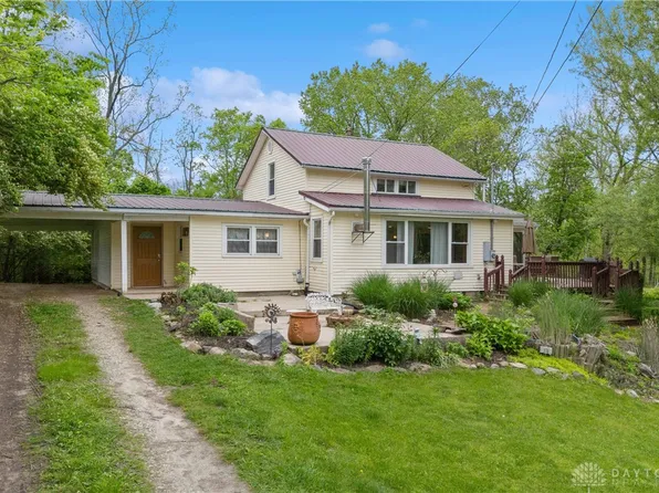 452 Woodview Dr, Springfield, OH 45504