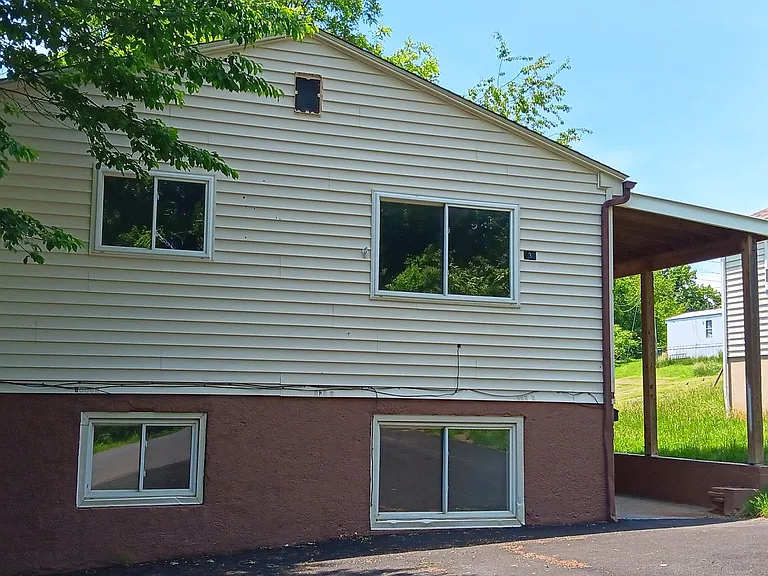 130 East St #1 — Photo 2