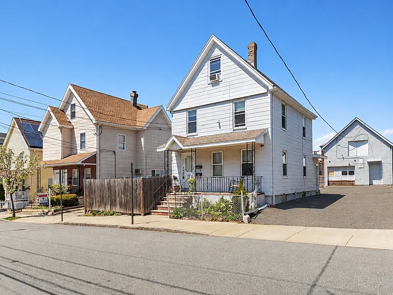 59 Woodville St #1 — Photo 8