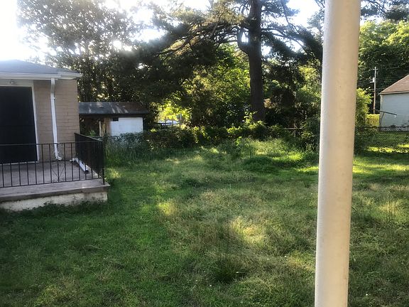 4th image of 2571 Godfrey Dr NW