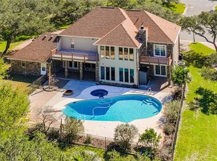 505 Spyglass St, Rockport, TX 78382