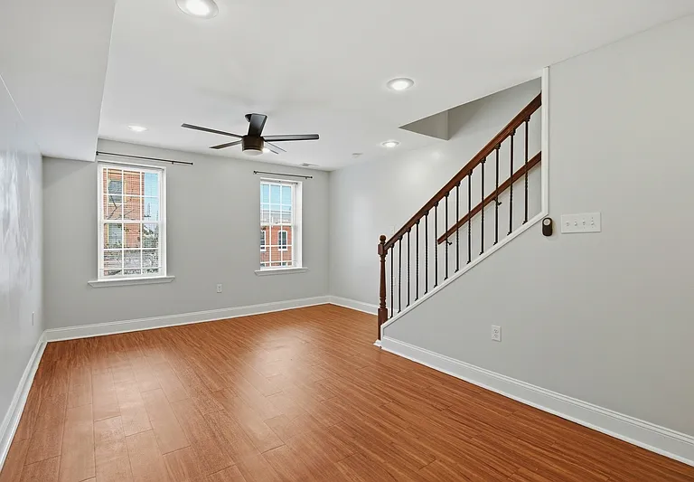 1008 W Cross St #B — Photo 1