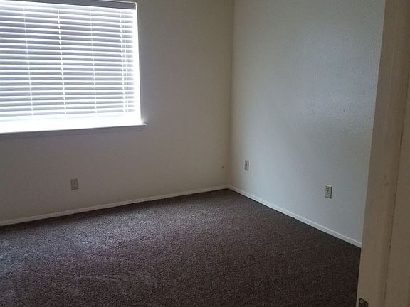 4th image of 2952 Valle Vis