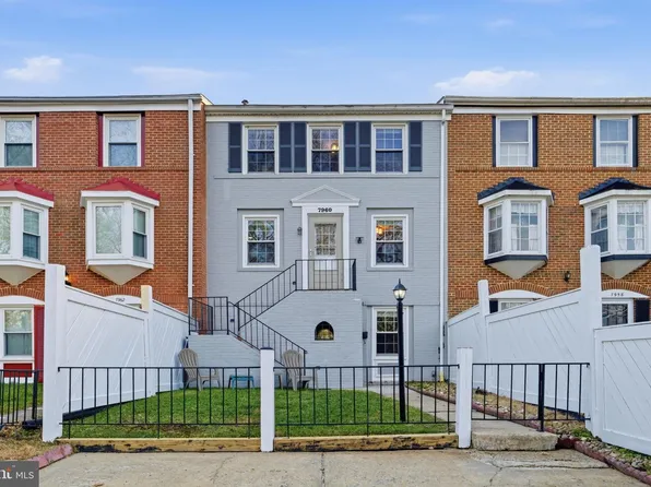 7960 Central Park Cir, Alexandria, VA 22309