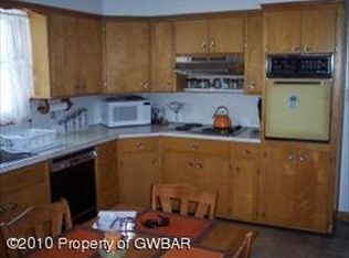 300 Center St, Dupont, PA 18641