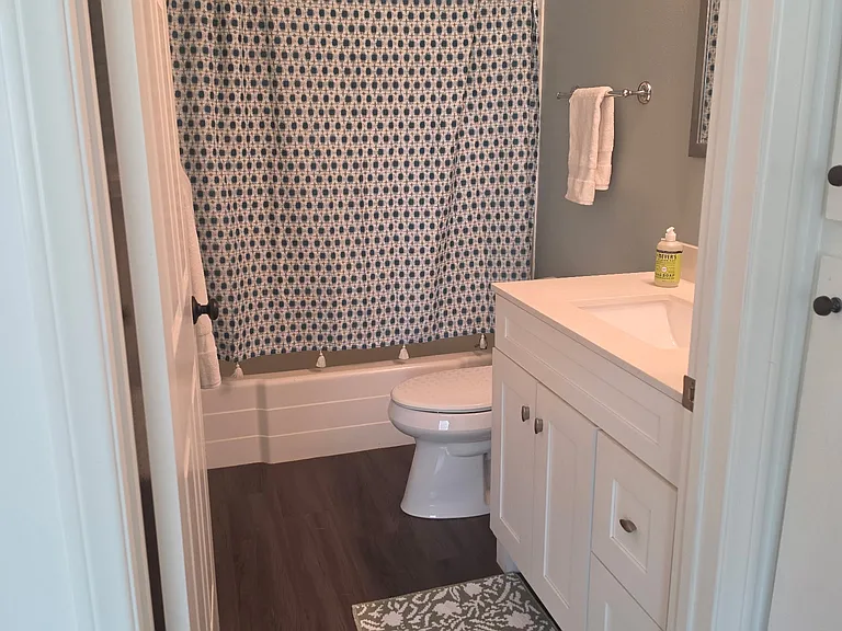 141 E Glaucus St #C — Photo 8
