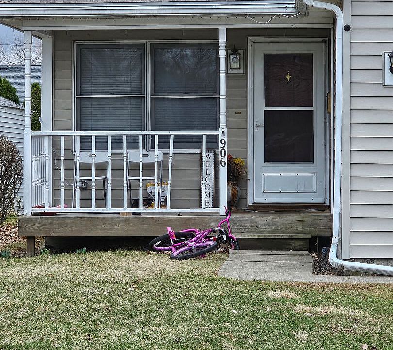1st image of 906 N Prospect St