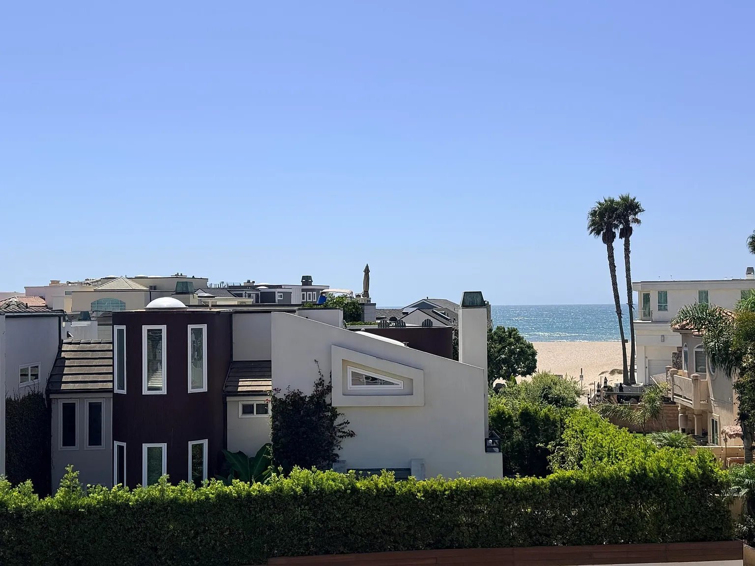 3 bed, 2.5 bath, 1883 sqft, $5,000 — Photo 2