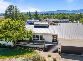 7 Gleneagle Cir, Napa, CA 94558