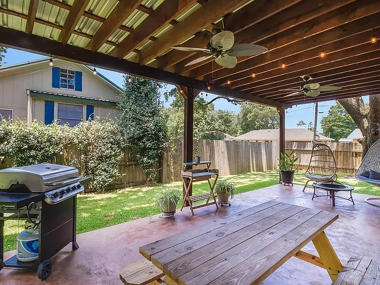 201 Churchill Dr — Photo 3