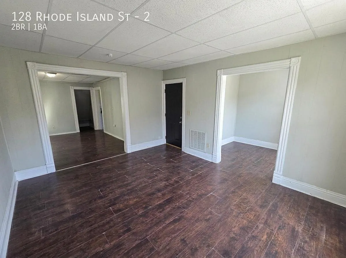2 bed, 1100 sqft, $1,075 — Photo 1