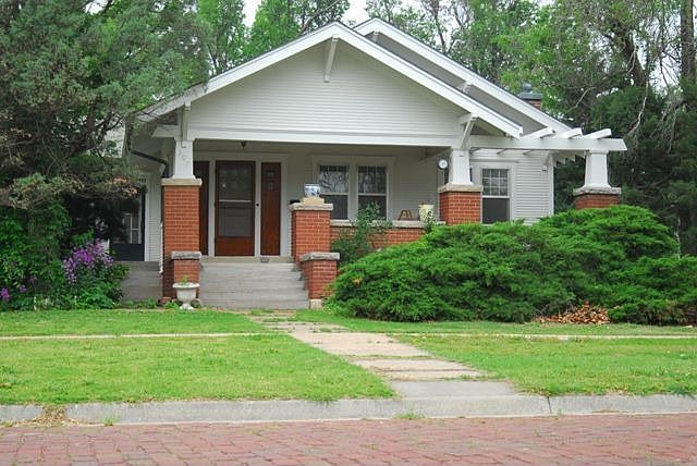 View of the front of the home