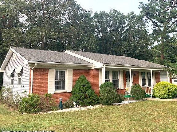 3rd image of 15 Bowie Dr