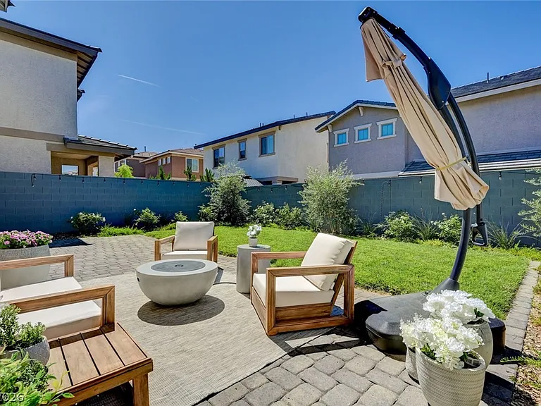 372 Silva Pl — Photo 31