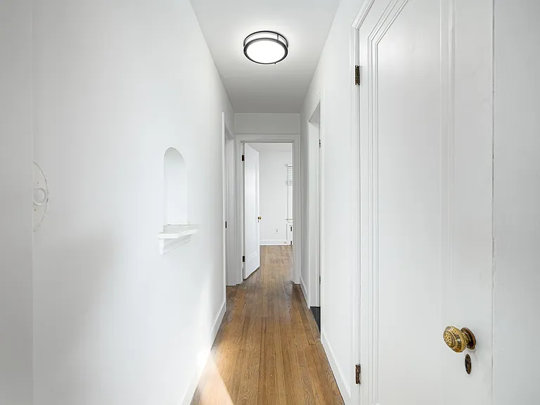 1012 Miner St — Photo 8