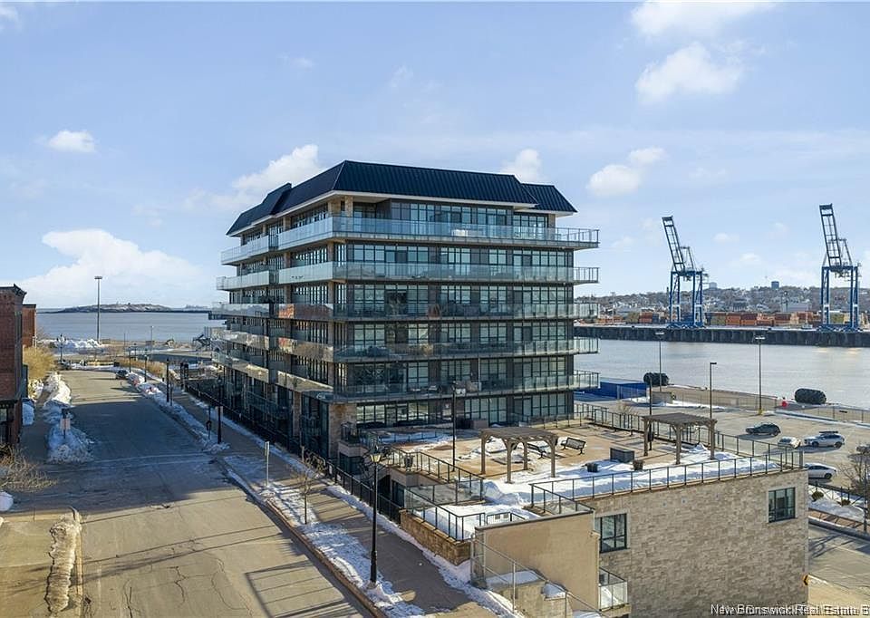 1st image of 243 Prince William St #120