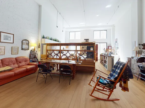 40 West 15th Street 1C image 1 of 7