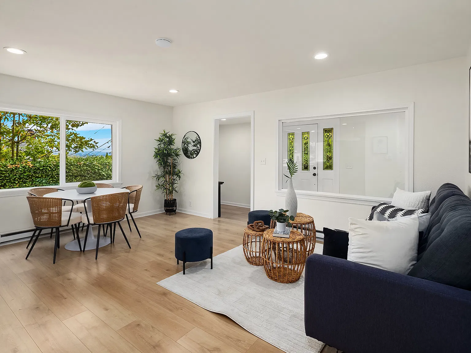 3 bed, 1136 sqft, $2,750 — Photo 3