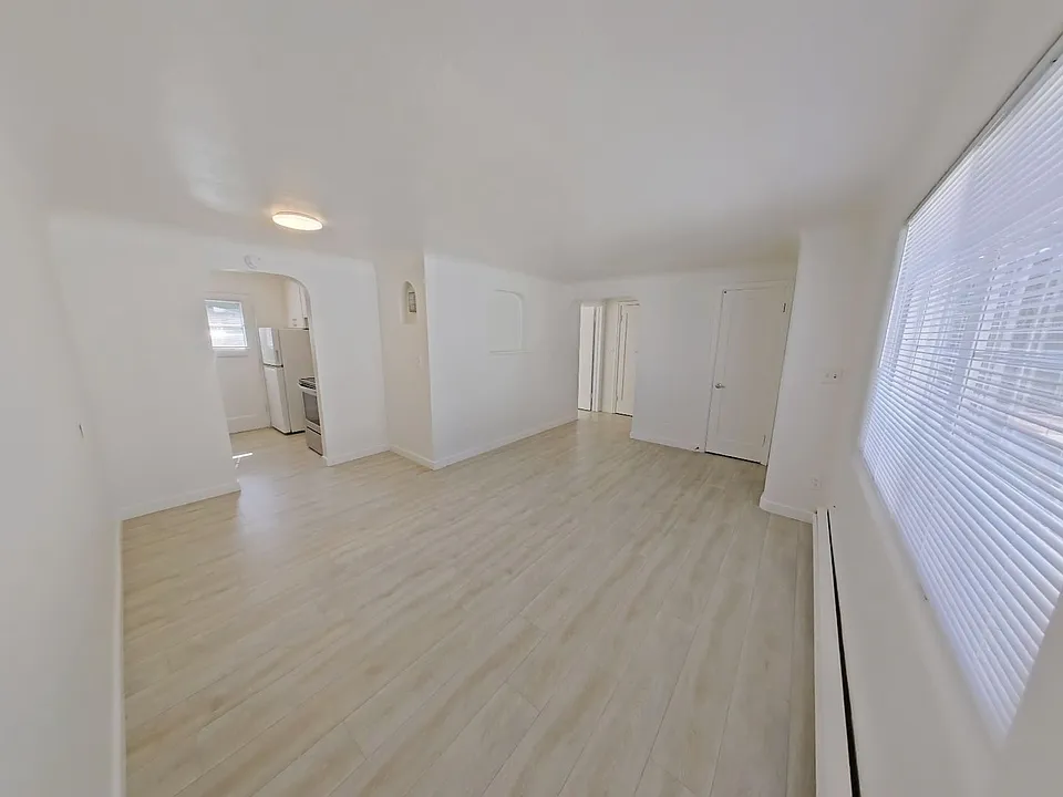 325 W 12th Ave