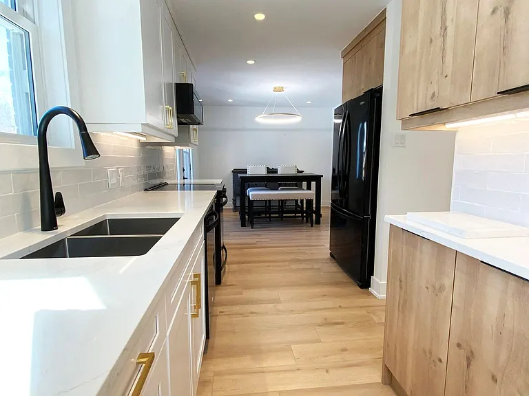 94 W 32nd St #2-& — Photo 7
