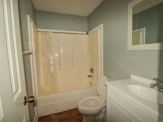1439 Sloan Ave — Photo 3