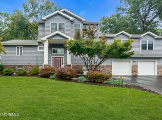 28 Princeton Drive, Howell, NJ 07731