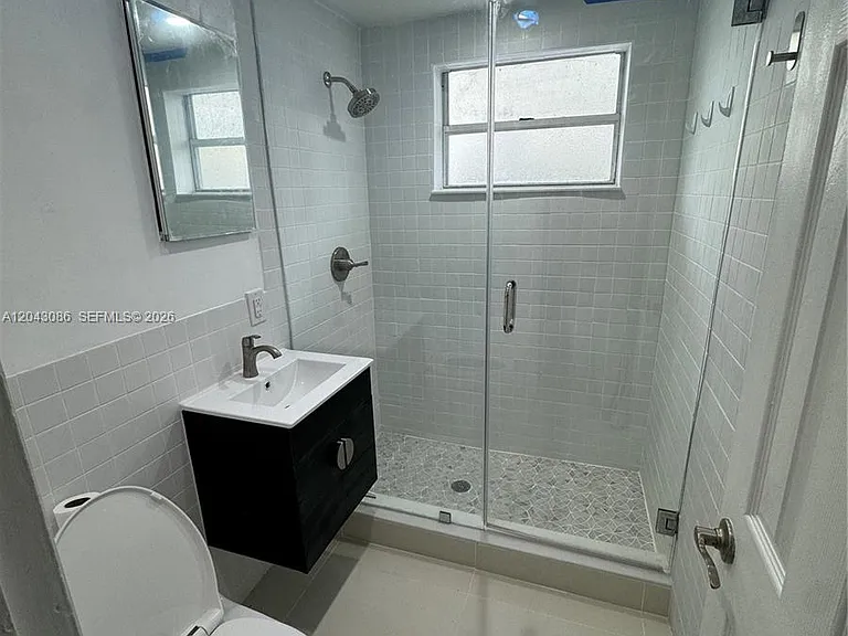 901 Meridian Ave #104 — Photo 9