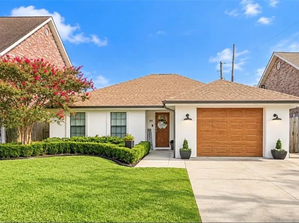 2905 Mayflower St, Meraux, LA 70075