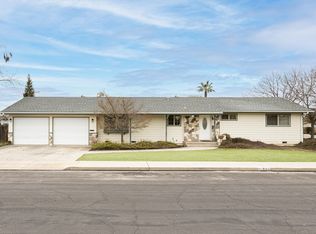 524 W Huntsman Ave, Reedley, CA 93654
