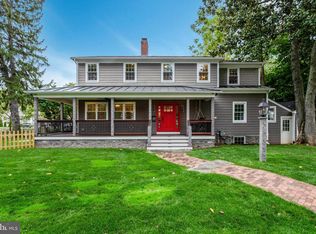 6940 Cavalier Trl, Falls Church, VA 22042