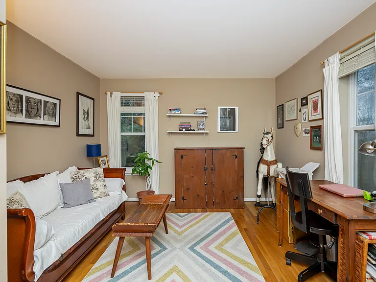 98 Thomas Ave — Photo 15