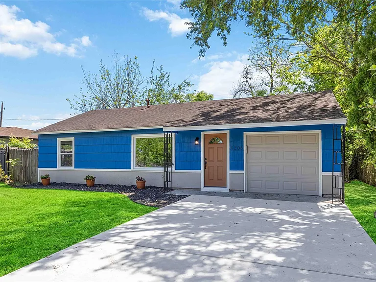 5206 Willow Glen Dr — Photo 2