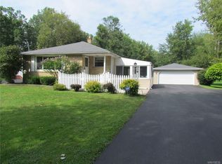 1040 N French Rd, Amherst, NY 14228