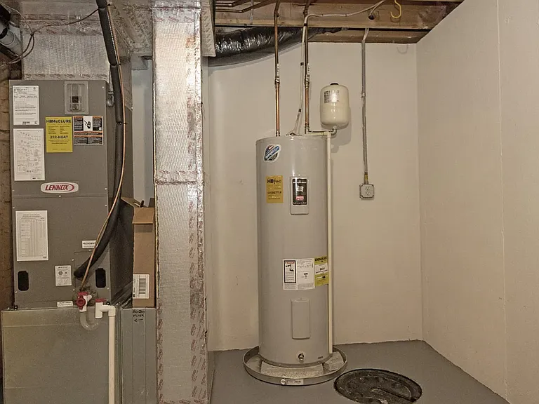 2165 Saint Clair Ct — Photo 20